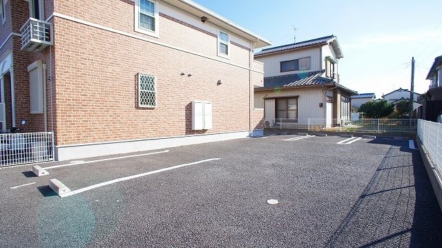 駐車場　駐車場完備です