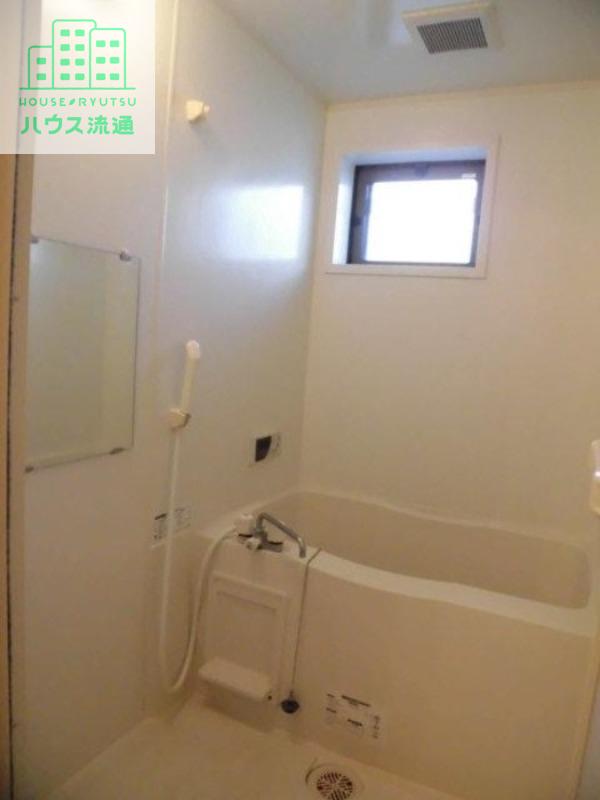バス・シャワールーム　床下収納
