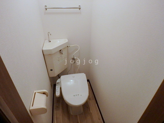 トイレ　嬉しいウォシュレット付き☆