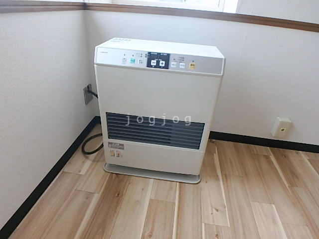 その他設備　経済的な灯油ストーブ☆