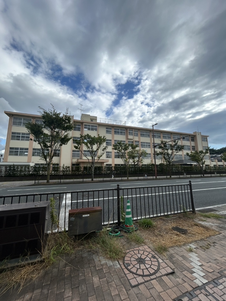 小学校　福岡市立愛宕小学校（小学校）まで1016m