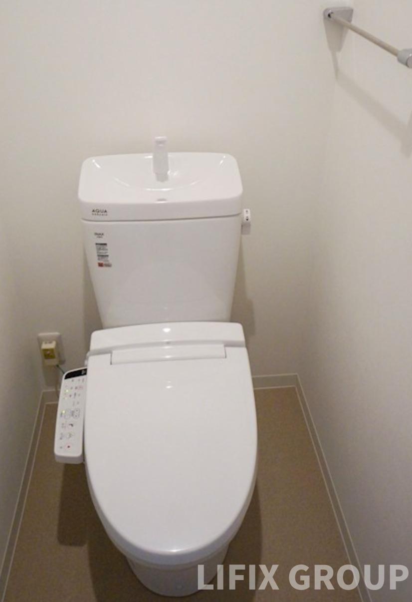 ＪＲ常磐線 亀有駅 徒歩11分 3階建 築8年のトイレ写真