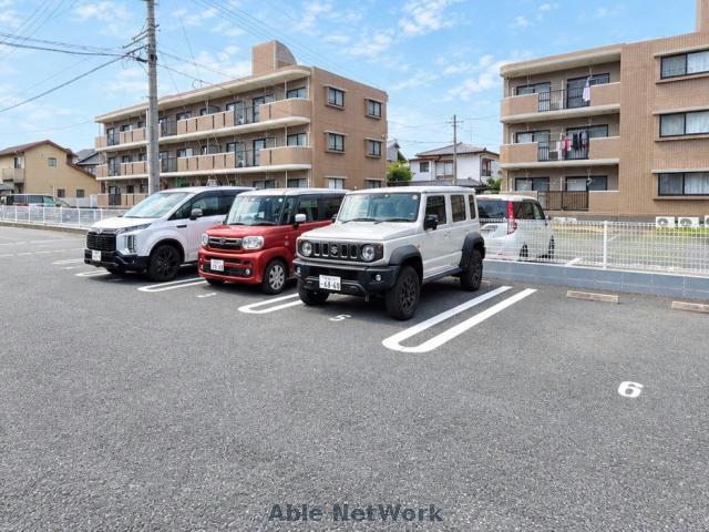 駐車場　駐車場