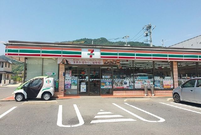 コンビニ　セブンイレブン（コンビニ）まで1000m