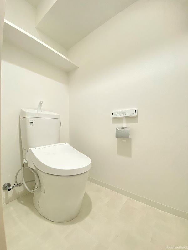 地下鉄空港線 祇園駅 徒歩6分 8階建 築4年のトイレ写真