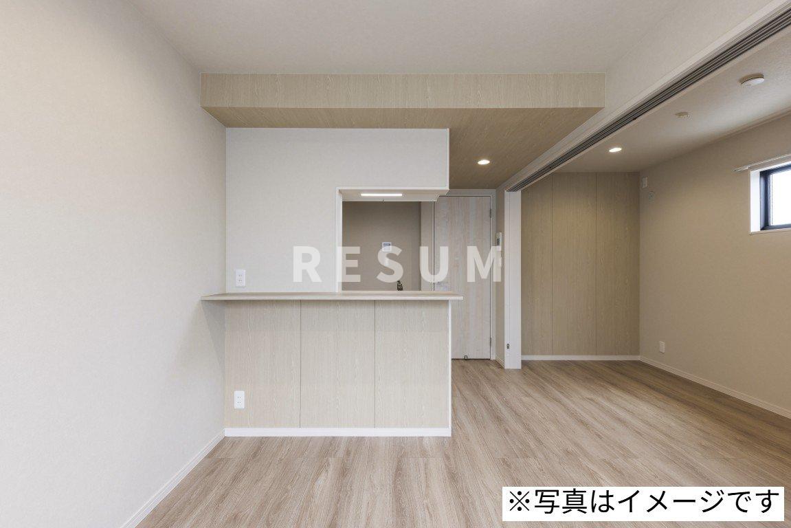 ＪＲ外房線 本千葉駅 徒歩10分 3階建 新築の居間写真