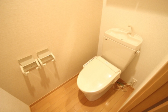 トイレ　※別部屋の写真です
