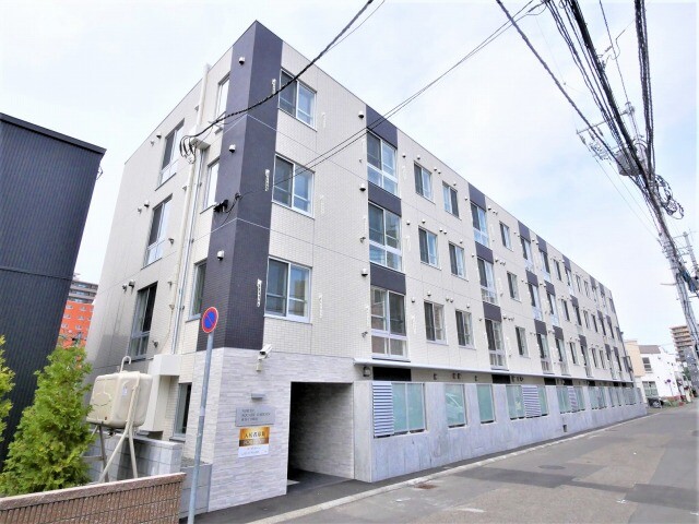 NORTH SQUARE GARDEN 西28丁目駅前