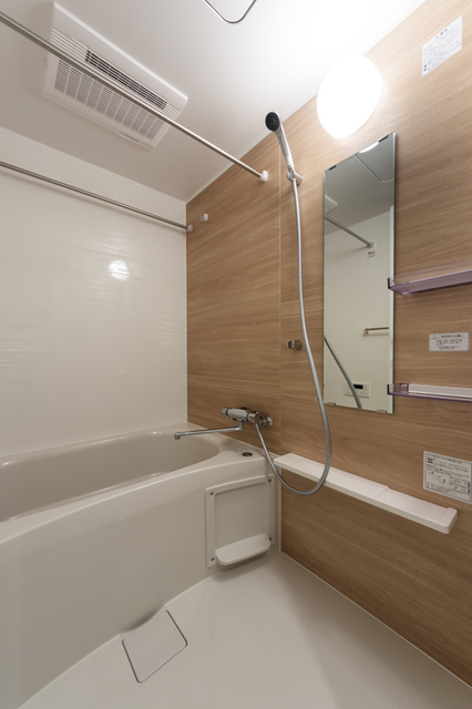 バス・シャワールーム　※写真は同タイプ住戸です。