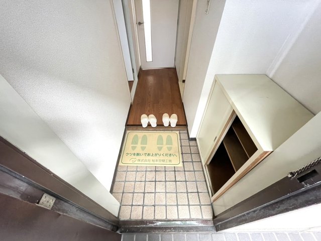 地下鉄御堂筋線 あびこ駅 徒歩2分 5階建 築34年の玄関写真