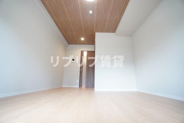 ＪＲ総武線 千葉駅 徒歩15分 8階建 築2年の居間写真