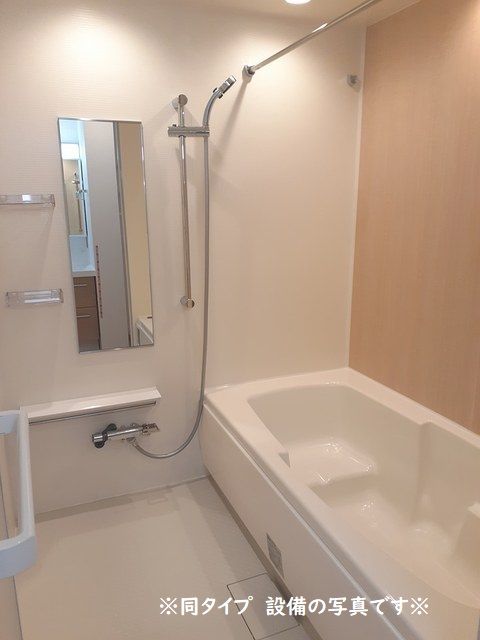 トレ・フィオーレIIIの風呂写真