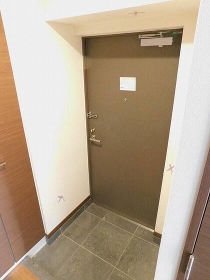 玄関　※同一間取りの別部屋参考写真です※