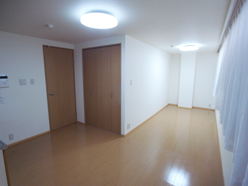 n・i BLDG.の居間写真