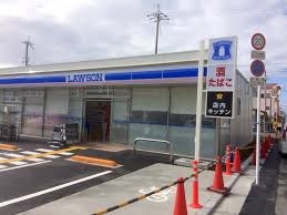 コンビニ　ローソン摂津一津屋一丁目店（コンビニ）まで146m