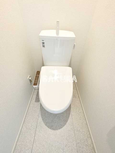トイレ　嬉しい温水洗浄便座付き♪