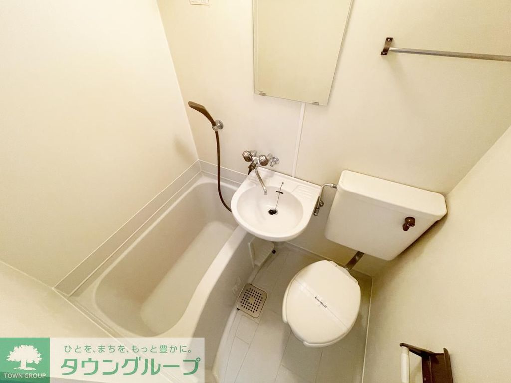 京急本線 六郷土手駅 徒歩5分 2階建 築37年の風呂写真