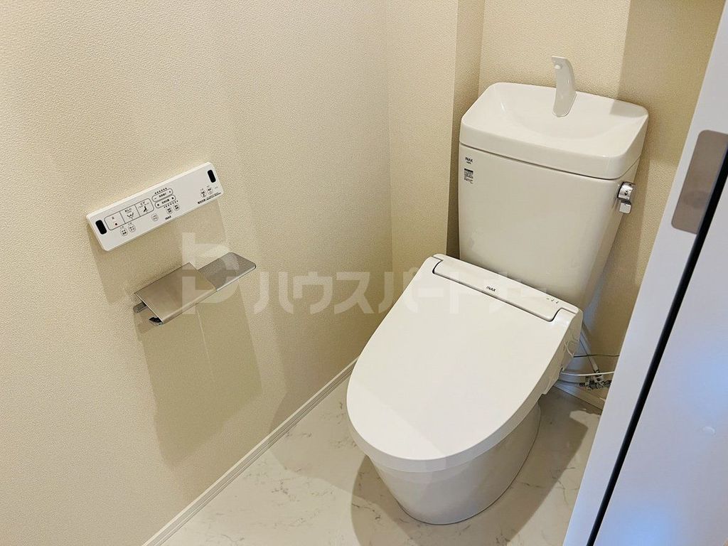 ＪＲ山手線 日暮里駅 徒歩10分 6階建 築2年のトイレ写真