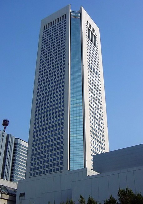 ショッピングセンター　東京オペラシティビル東京オペラシティタワー（ショッピングセンター）まで836m