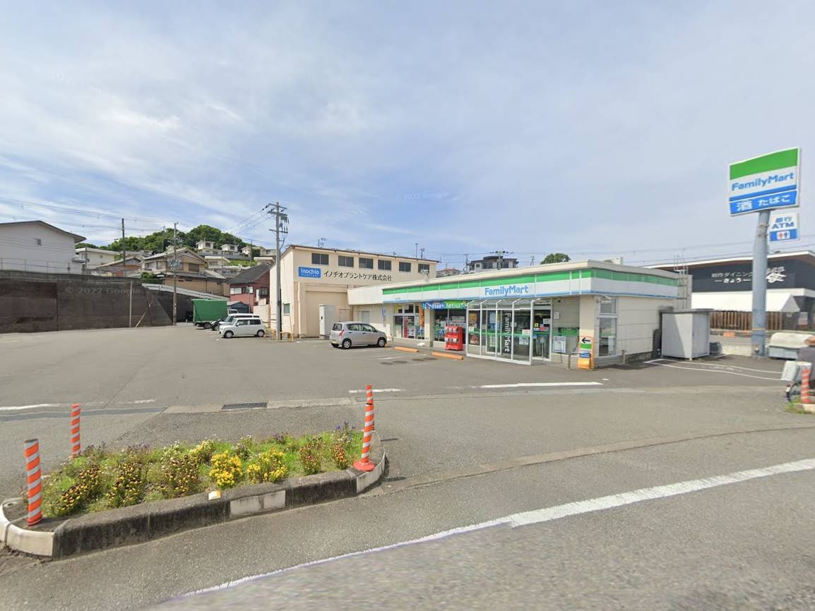 コンビニ　ファミリーマート田辺元町店（コンビニ）まで370m