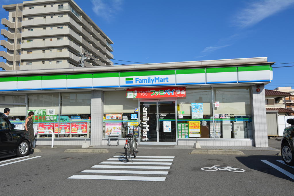 コンビニ　ファミリーマート岡山東古松店（コンビニ）まで238m