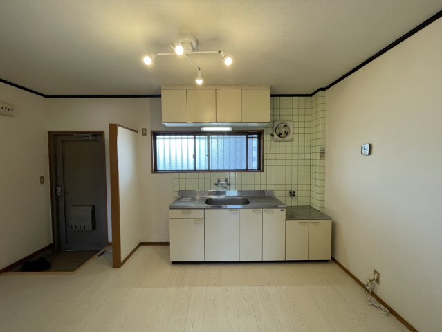 キッチン　2024年6月撮影※現況を優先致します。