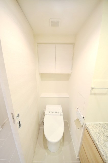 トイレ　別号室参考写真