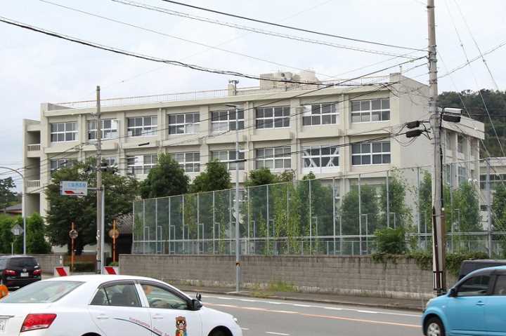 高校・高専　小松島西高等学校（高校・高専）まで898m