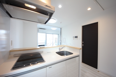 キッチン　室内写真は別タイプのものです