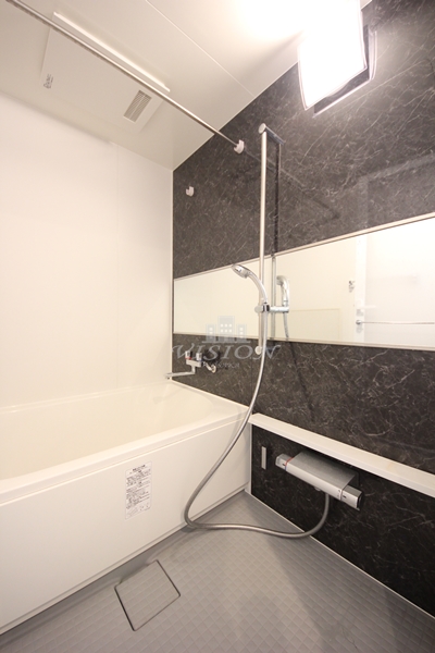 バス・シャワールーム　室内写真は別タイプのものです