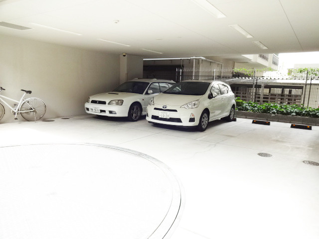 駐車場　敷地内に駐車場もございます♪