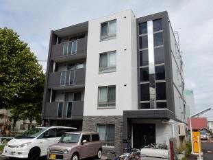 札幌市豊平区豊平六条のマンションの建物外観