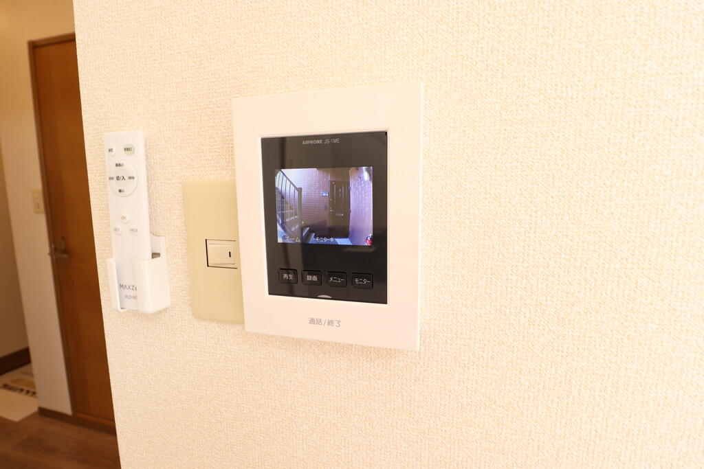 セキュリティ　モニター付きインターホン♪