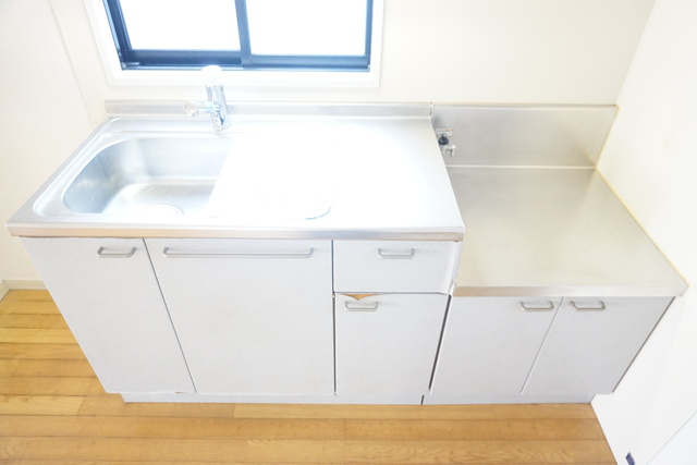 キッチン　★まな板スペースがあり、お料理がしやすいですね★