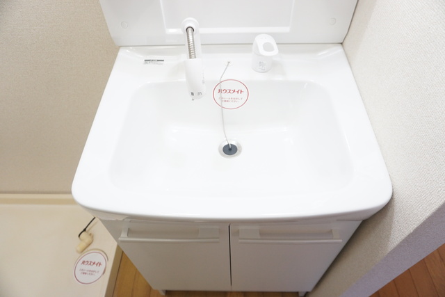 洗面設備　★洗面台が独立しており、朝の身支度に便利です★