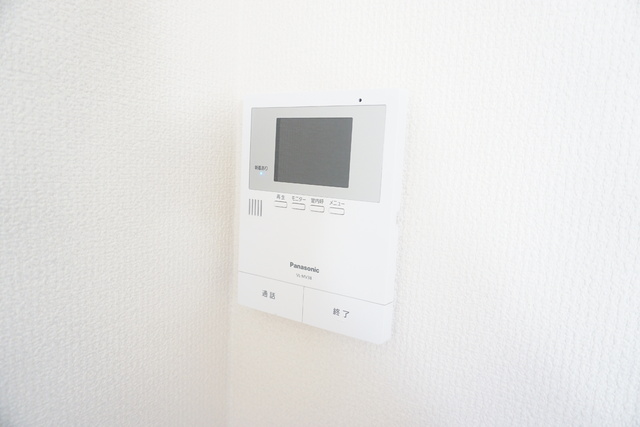 セキュリティ　★来訪者を確認できるＴＶ付モニターホンです★