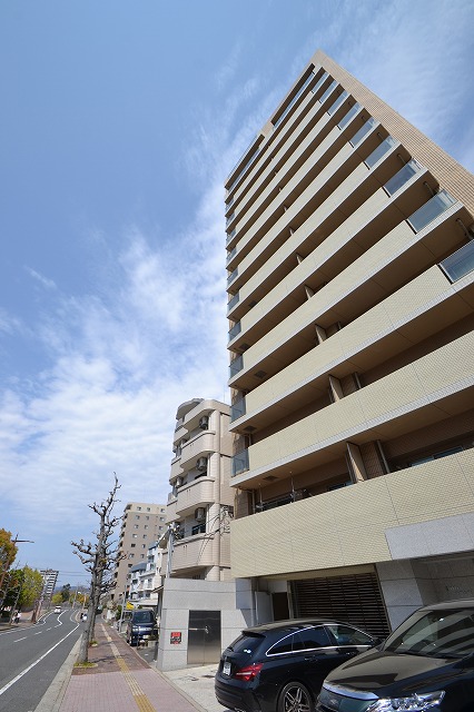 ノーブル千田公園の建物外観