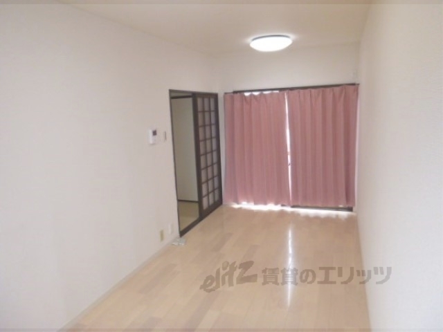 居室・リビング　洋室