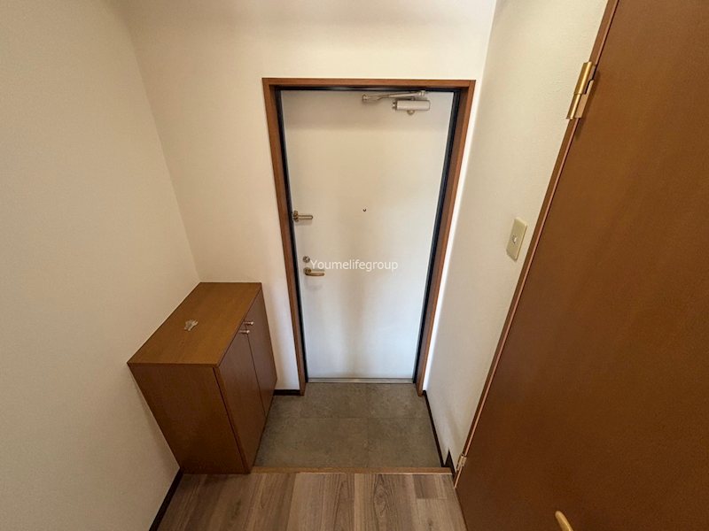 玄関　別部屋参考になります。