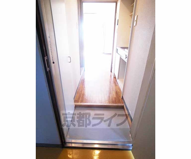 玄関　玄関からです！