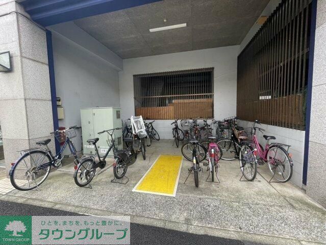 【川崎市川崎区池上新町のマンションの駐車場】