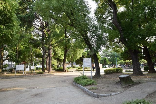 【大阪市福島区鷺洲のマンションの公園】