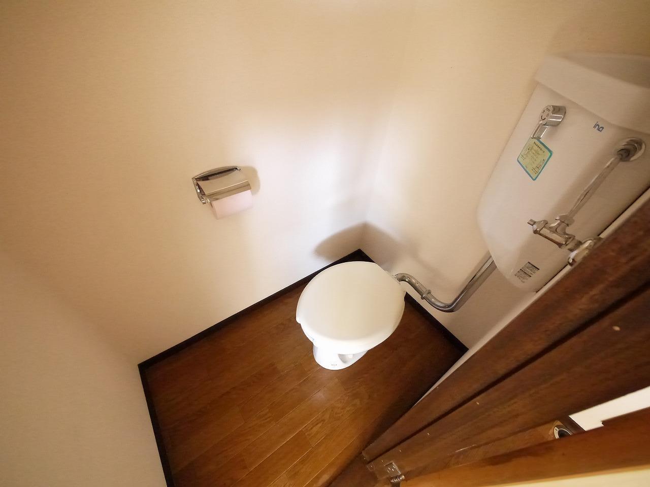 トイレ　洋式便座で落ち着いた空間です♪