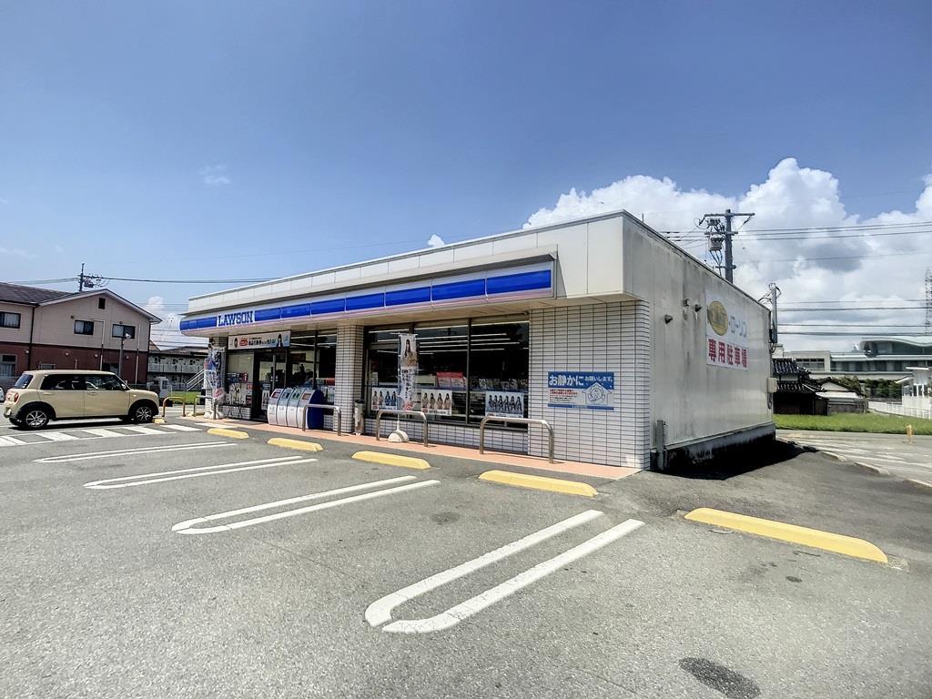 コンビニ　ローソン山口平井中上店（コンビニ）まで696m
