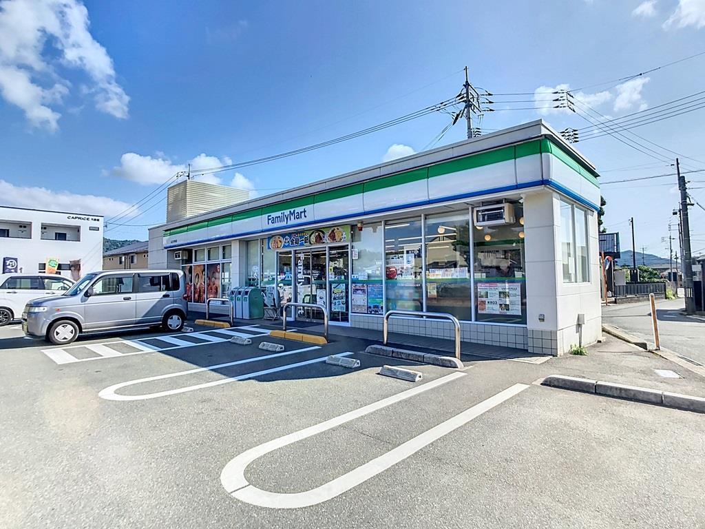 コンビニ　ファミリーマート山口大学前店（コンビニ）まで802m