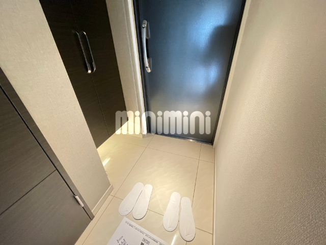 玄関　スタイリッシュな玄関