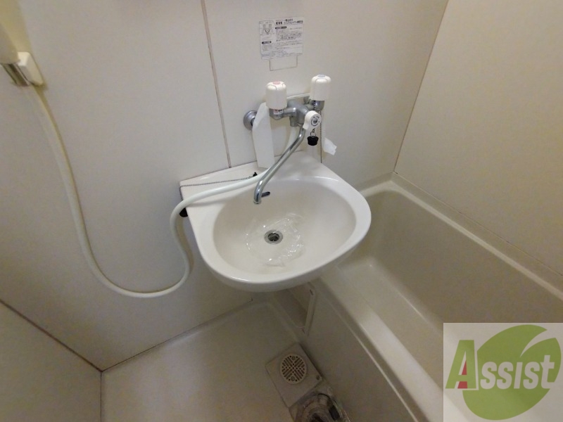 洗面設備　洗面台。身支度にはかかせないですよね～。