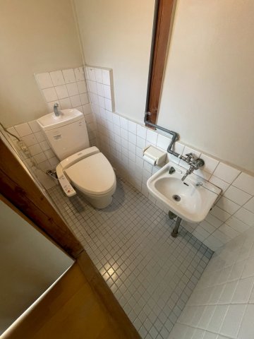 宮浦様貸家のトイレ写真