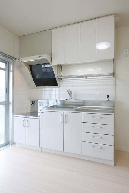 キッチン　コンパクトで使い勝手の良いキッチン