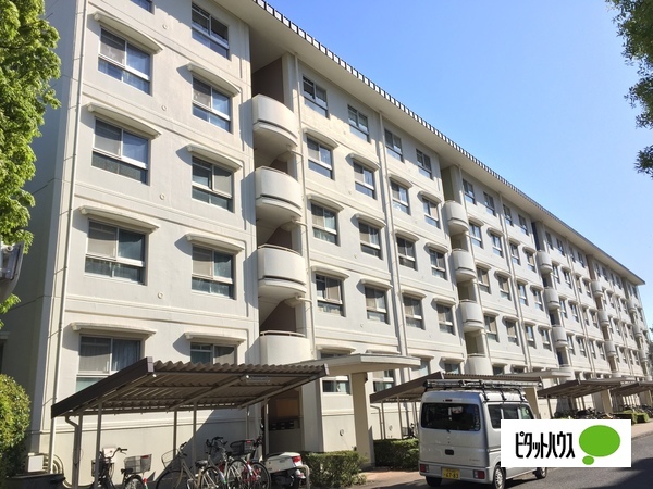 志木ニュータウン東の森壱番街４号棟の建物外観